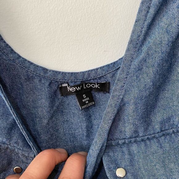 Light denim jean looking tank top - Picture 4 of 5